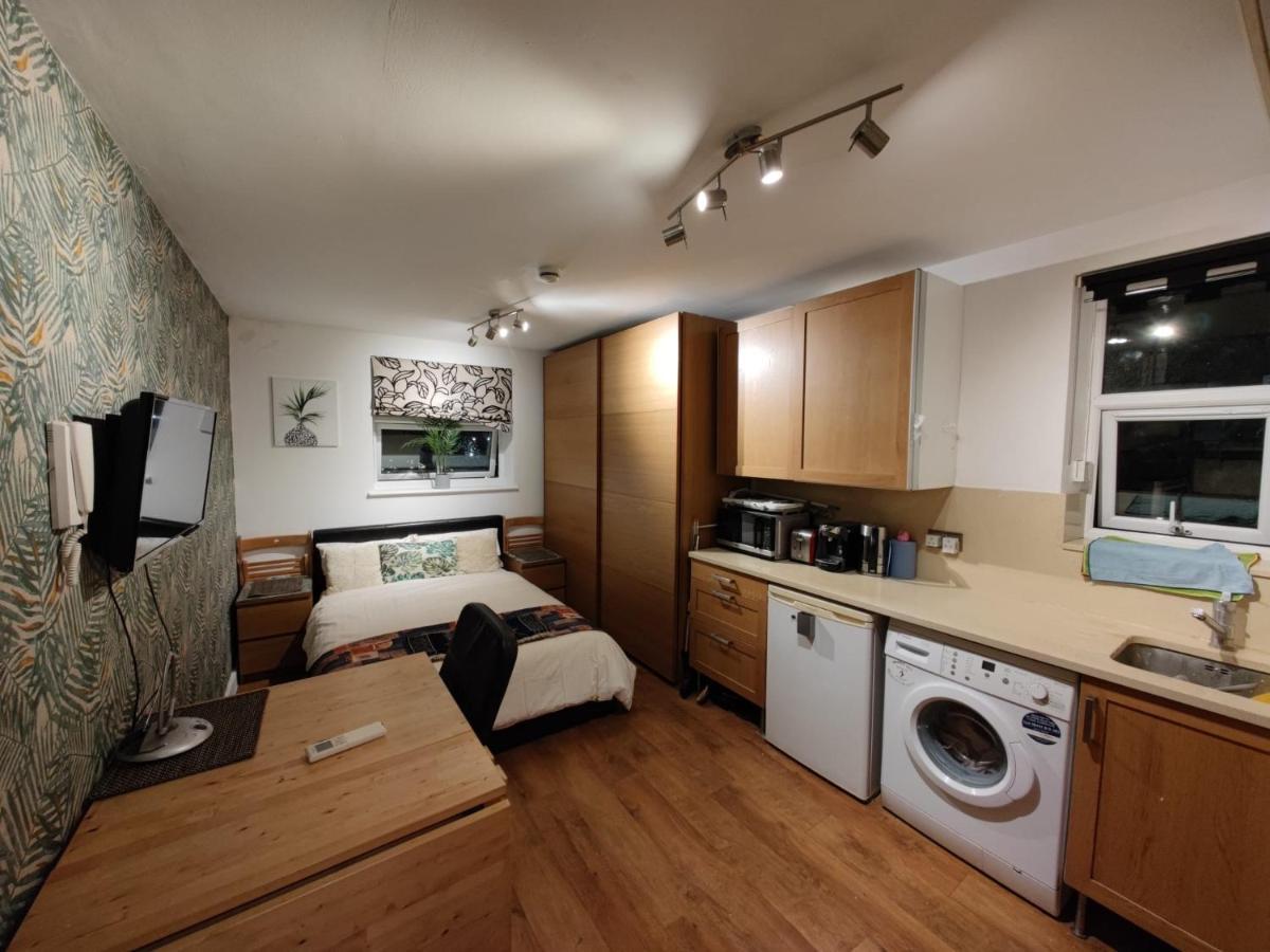 Studio Apartment 351 Ladbroke Grove, London W10 6Ha Εξωτερικό φωτογραφία