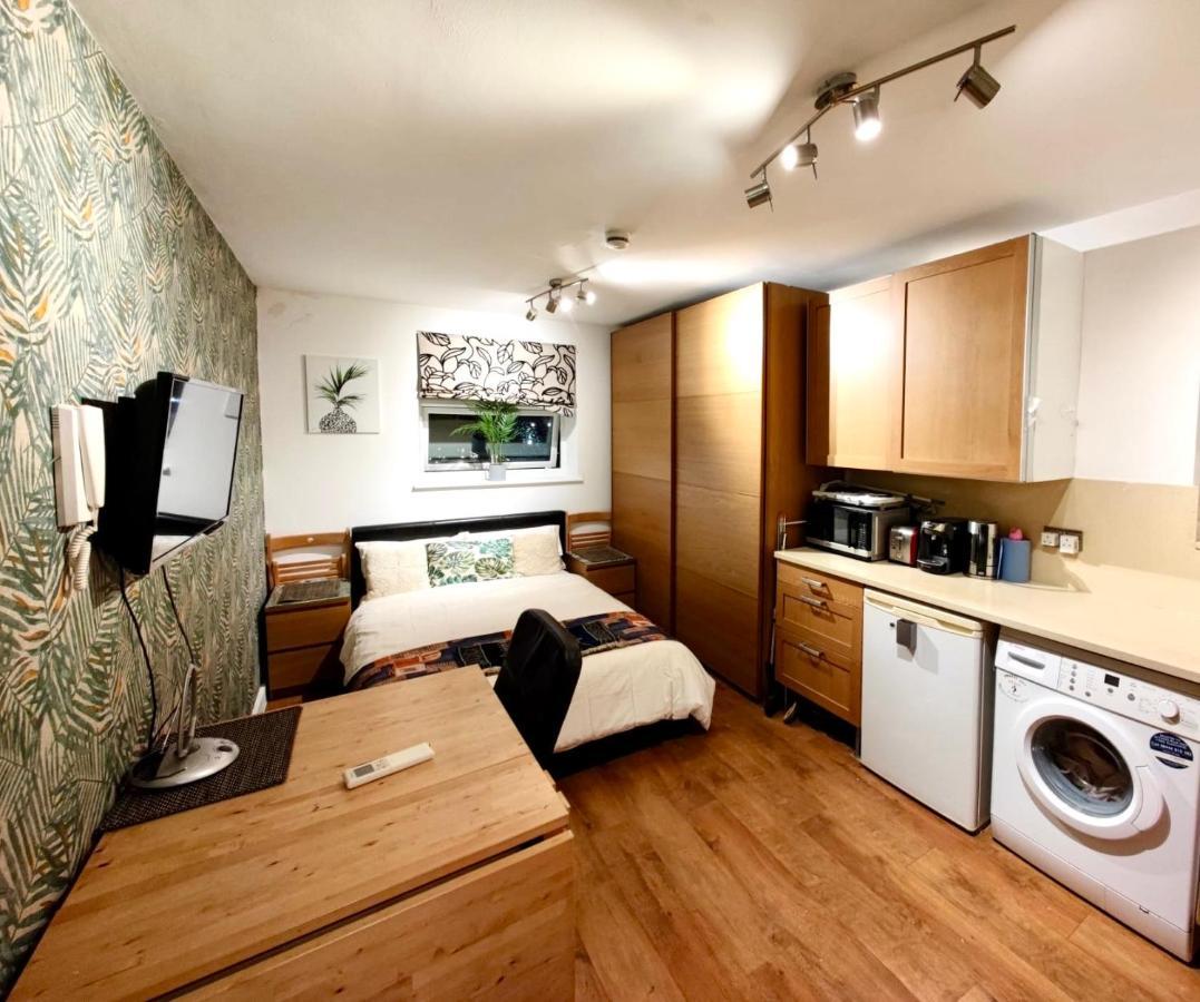Studio Apartment 351 Ladbroke Grove, London W10 6Ha Εξωτερικό φωτογραφία